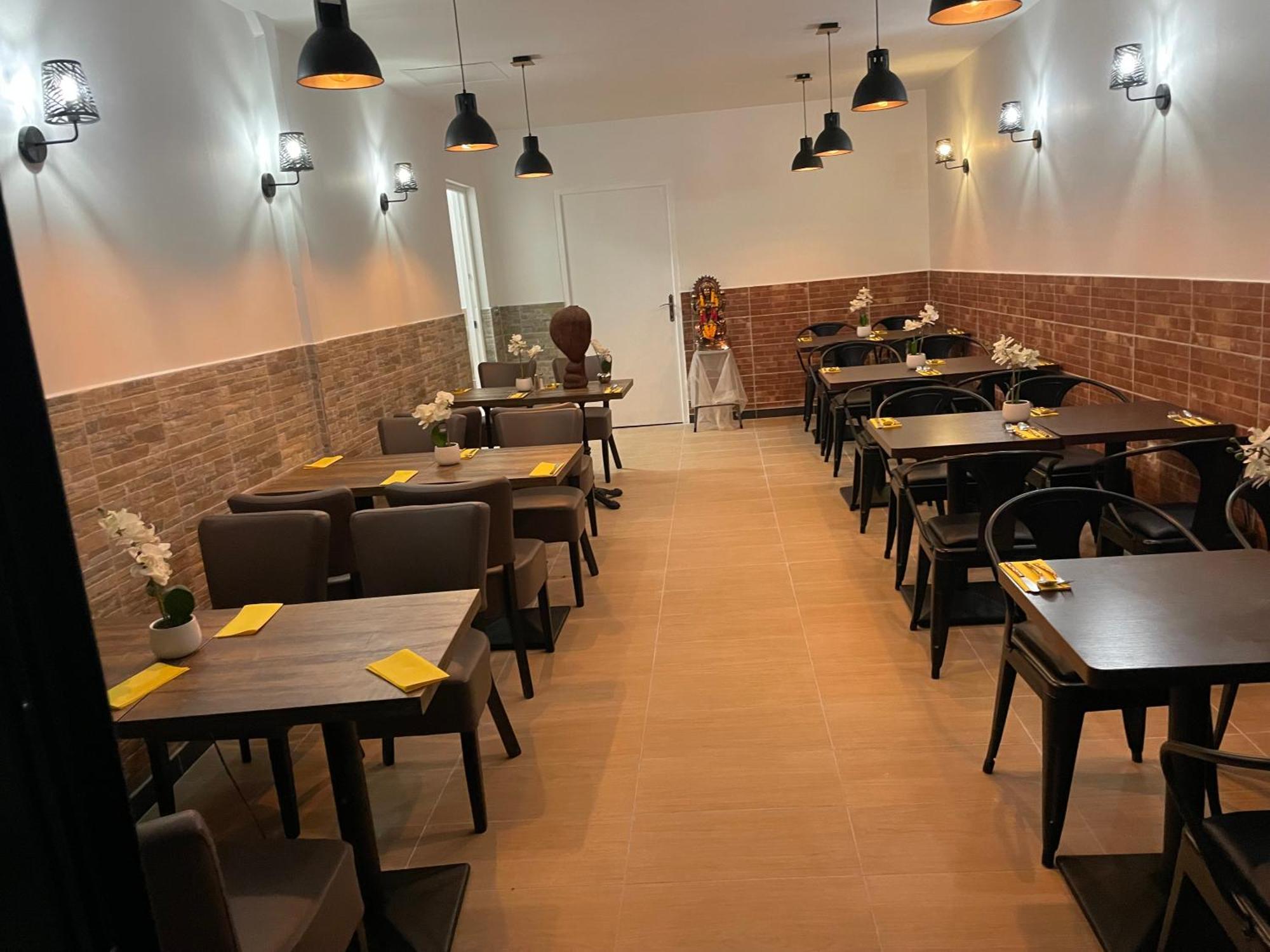 Hotel & Restaurant Isvara Breteuil Zewnętrze zdjęcie